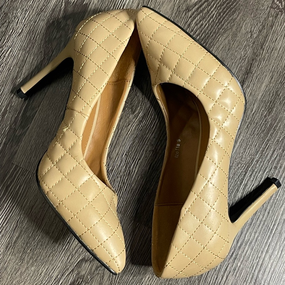 Heritage Beige Quilted Heels